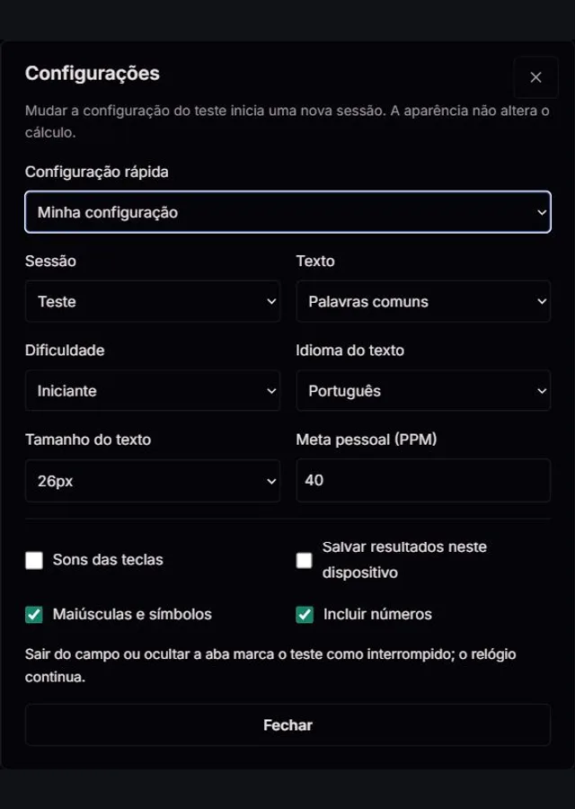 A janela real de configurações do teste ClockTools com configuração rápida, texto, dificuldade, idioma, tamanho do texto, meta e histórico local opcional